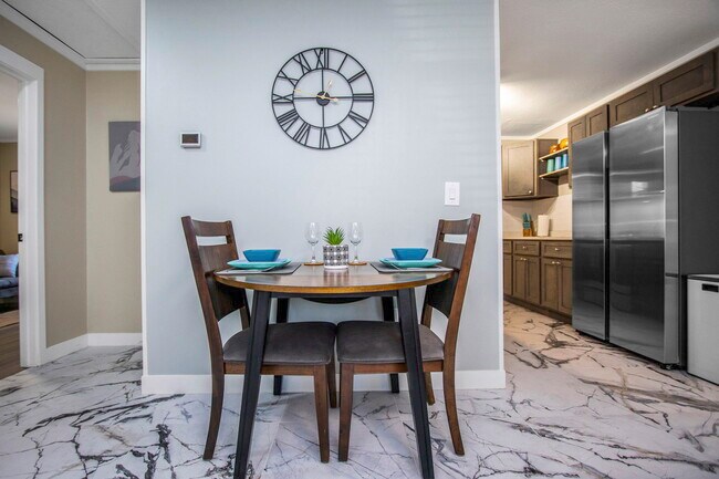 Building Photo - 2081 N Betty Ln