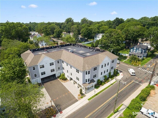 Building Photo - 77 Leroy Ave