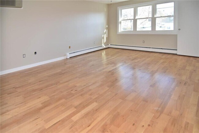 Building Photo - 8 COLEMAN St