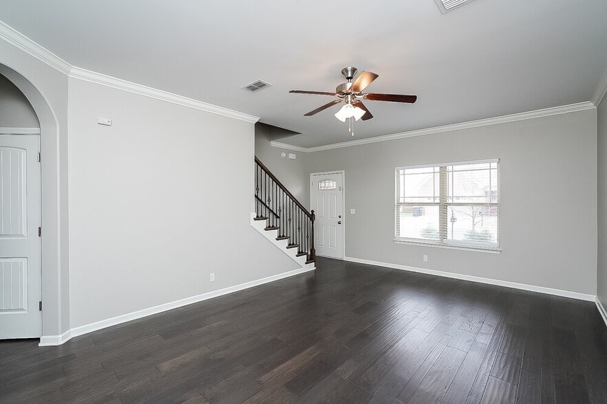 Building Photo - 3218 Mapleside Ln