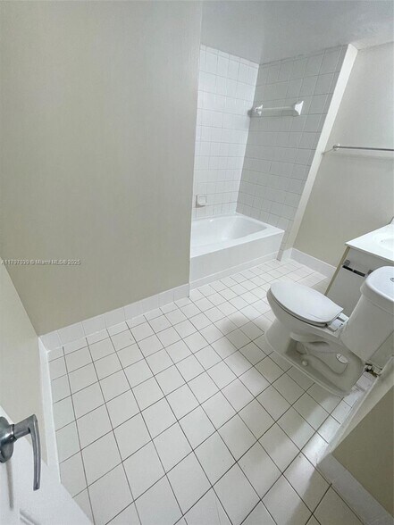 Building Photo - 155 NW 96th Ter