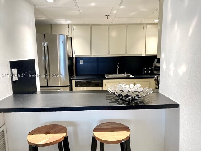 Building Photo - 2401 Collins Ave