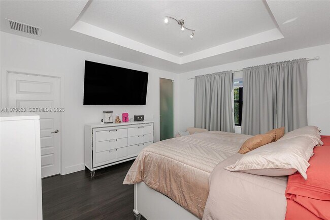 Building Photo - 7902 NW 105th Ct