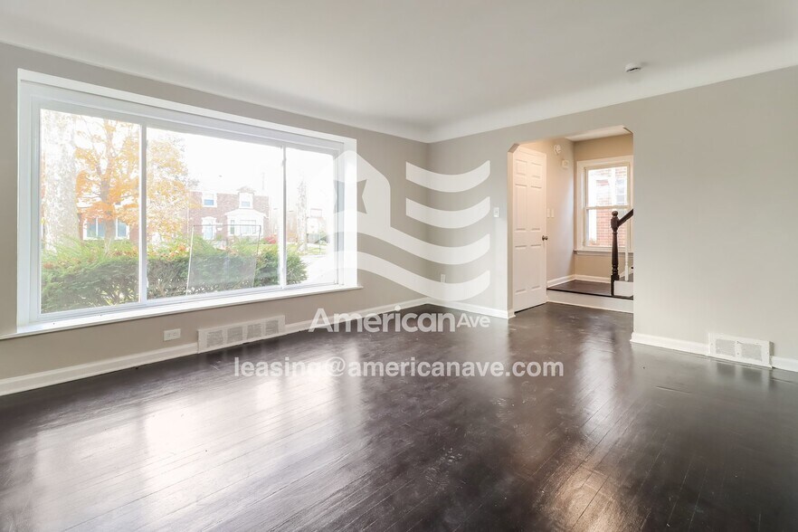 Building Photo - 16708 Avon Ave