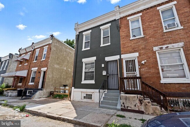 Building Photo - 2838 N Bambrey St
