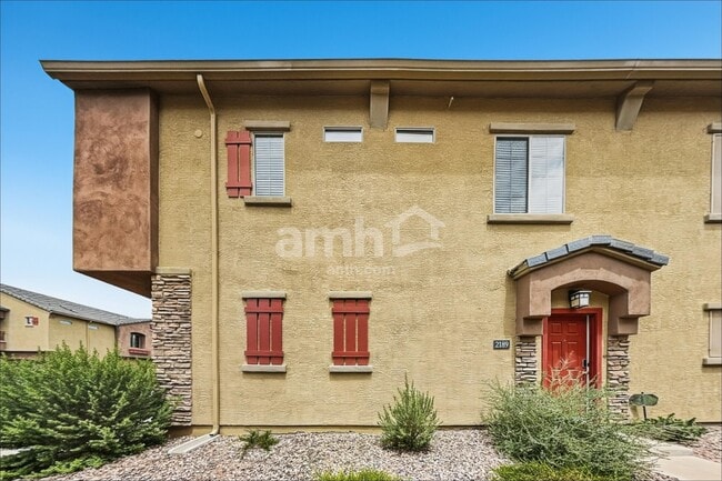 Building Photo - 1350 S Greenfield Rd