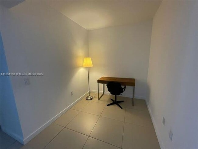 Building Photo - 31 SE 6th St