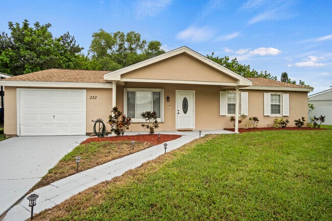 Building Photo - 232 SW Kimball Cir