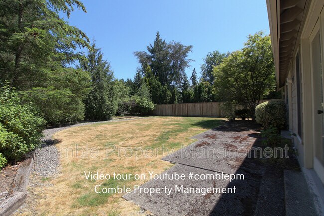 Building Photo - 2534 Medina Cir