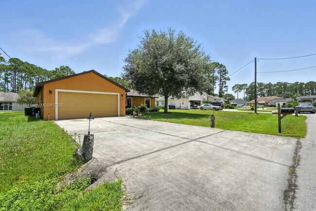 Building Photo - 20 Bennett Ln