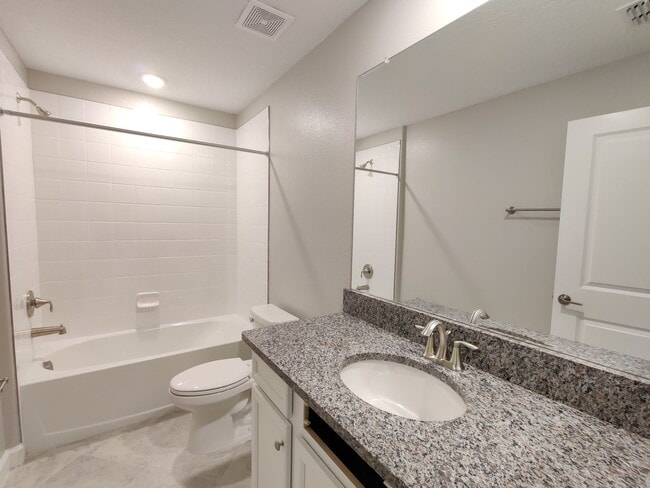 Building Photo - 23270 Willow Glen Way