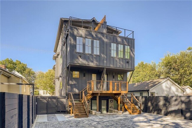 Building Photo - 997 Wylie St SE