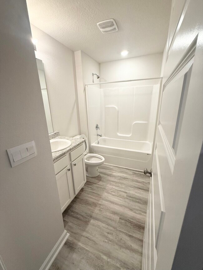 Building Photo - 4335 Redbay Ct
