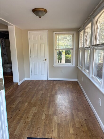 Building Photo - 3 Crimson Glory Ln