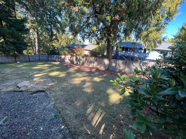 Building Photo - 6673 NE Wellsly Pl