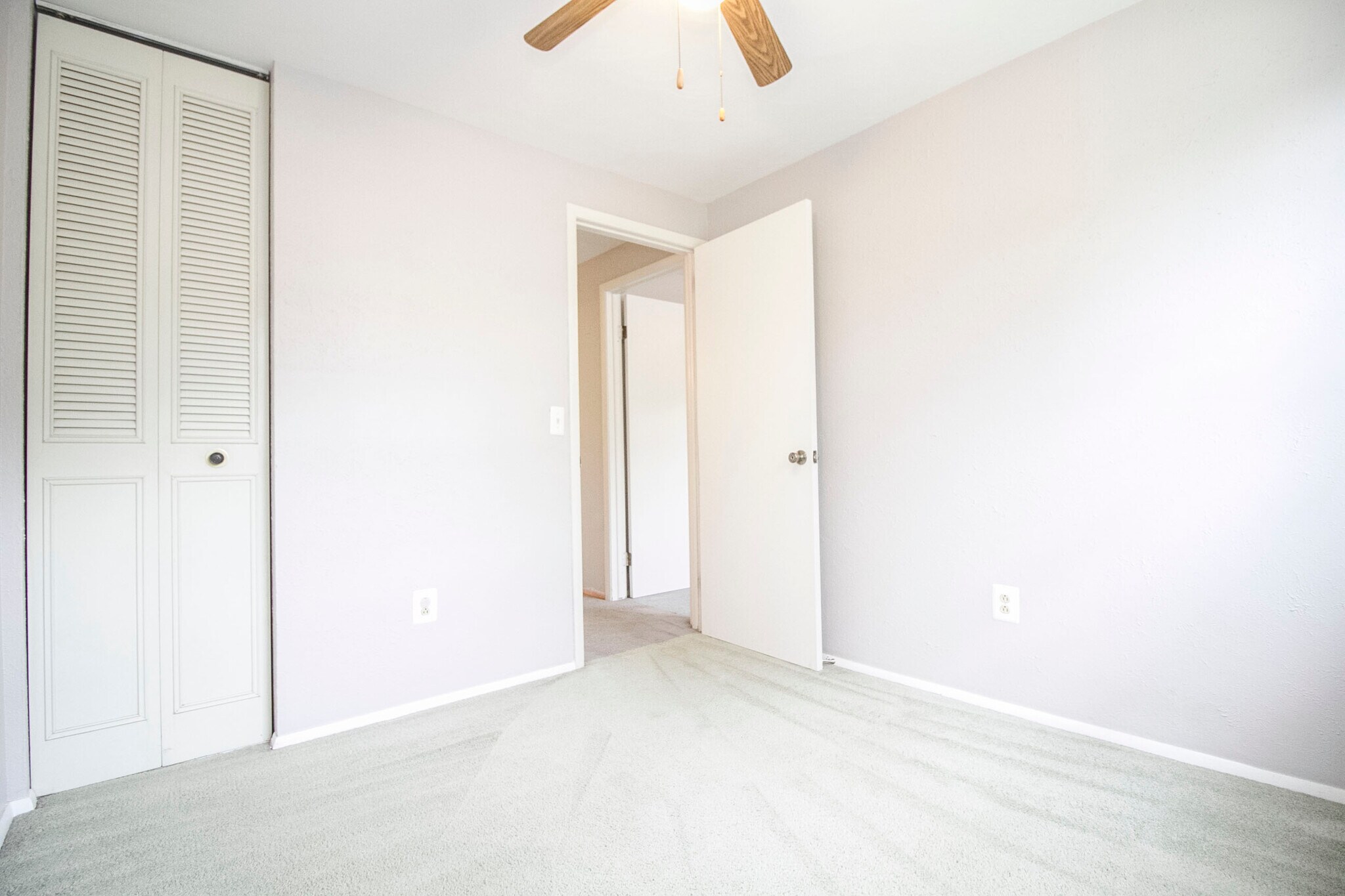 Building Photo - 437 S Haven Rd