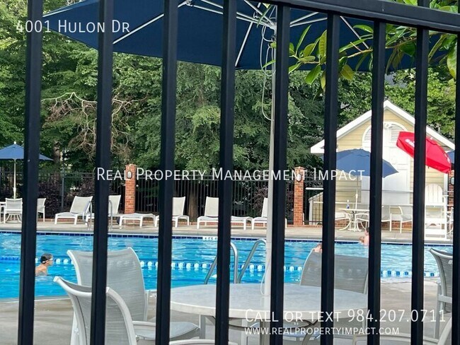 Building Photo - 4001 Hulon Dr