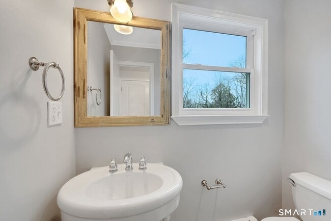 Building Photo - 51 Ledgewood Dr