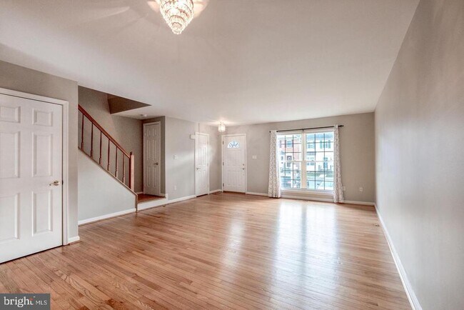 Building Photo - 1020 Smartts Ln NE