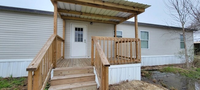 Building Photo - 405 Battlebell Rd
