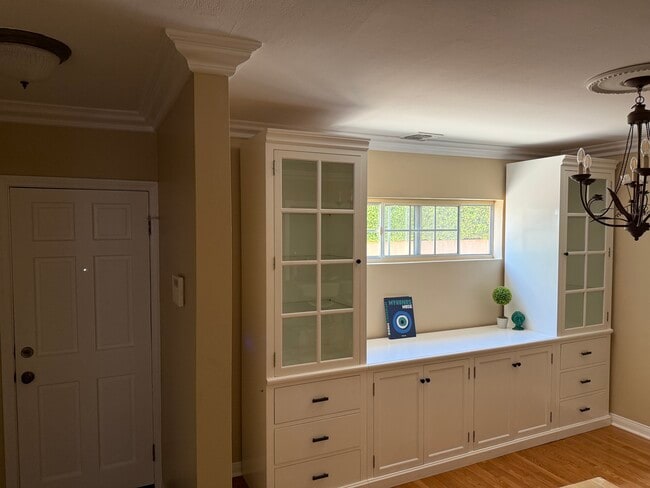 Dining Room built ins - 844 N Laurel Ave
