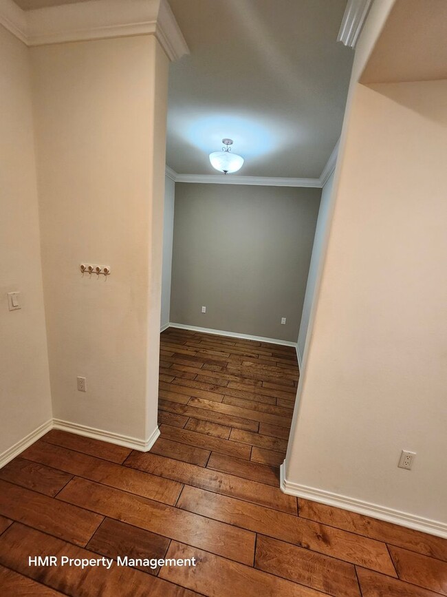 Building Photo - 2 bed 2.5 bath condominium at Lake at Waln...