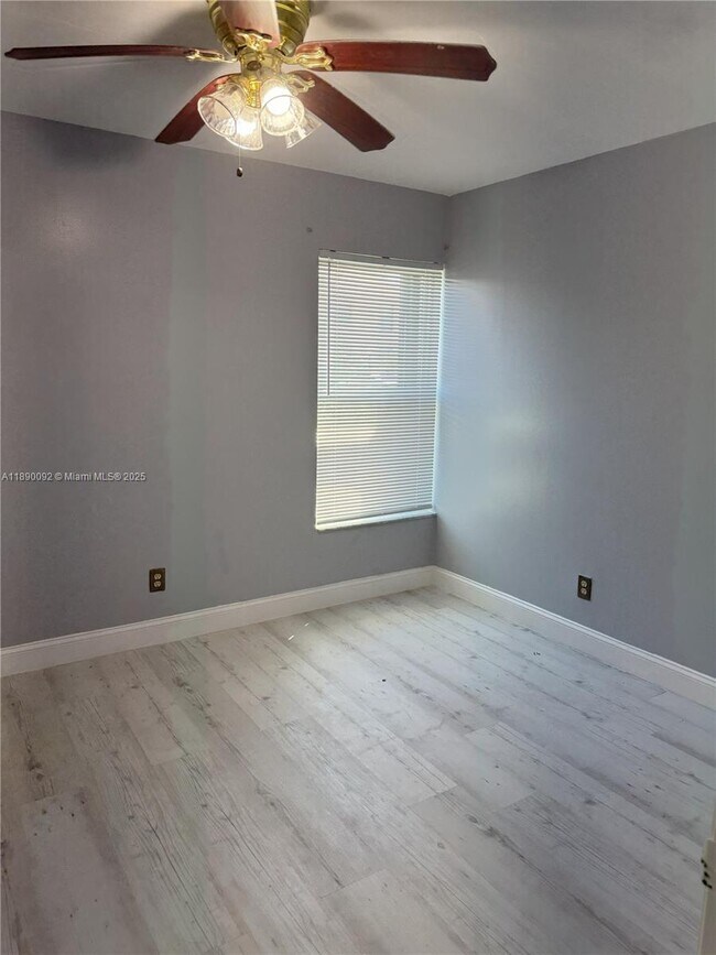 Building Photo - 9539 Boca Cove Cir