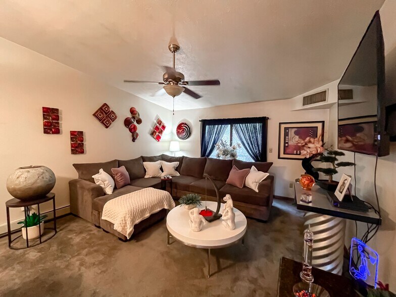 Niles Executive Apartments 925 Youngstown Warren Rd Niles OH 44446