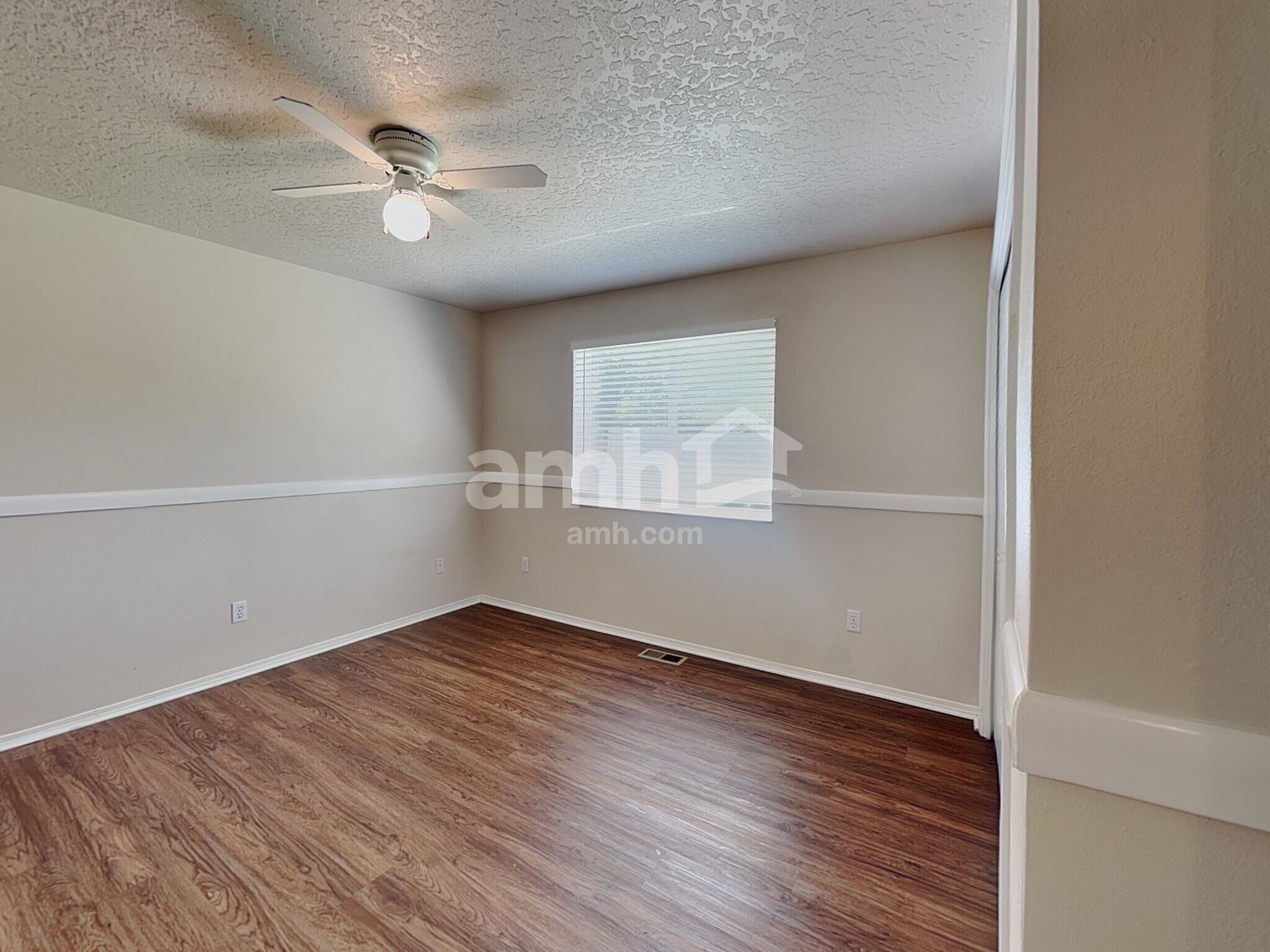 Building Photo - 2401 Louisiana Pl