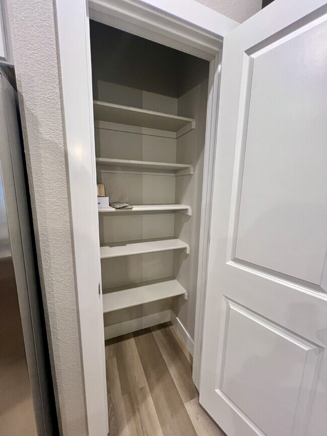 Building Photo - 3 Bedroom New Build Available Now!