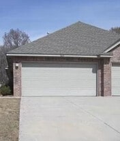 Building Photo - 3605 NW 51st St