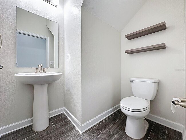 Building Photo - 521 Brunswick Dr