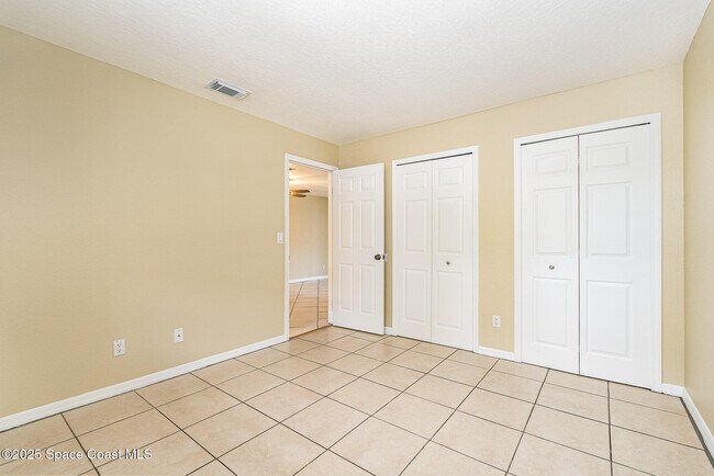 Building Photo - 2965 Sir Hamilton Cir