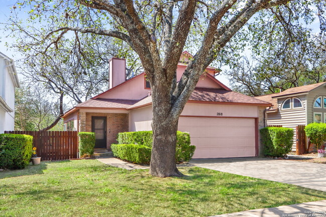 Building Photo - "Charming 4-Bed Retreat with Scenic Views ...
