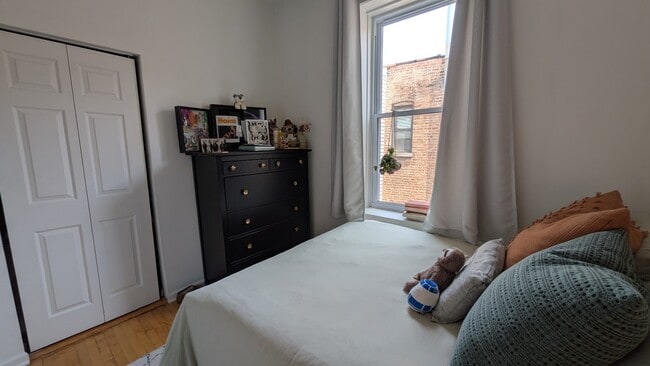 Building Photo - 2322 W Rice St