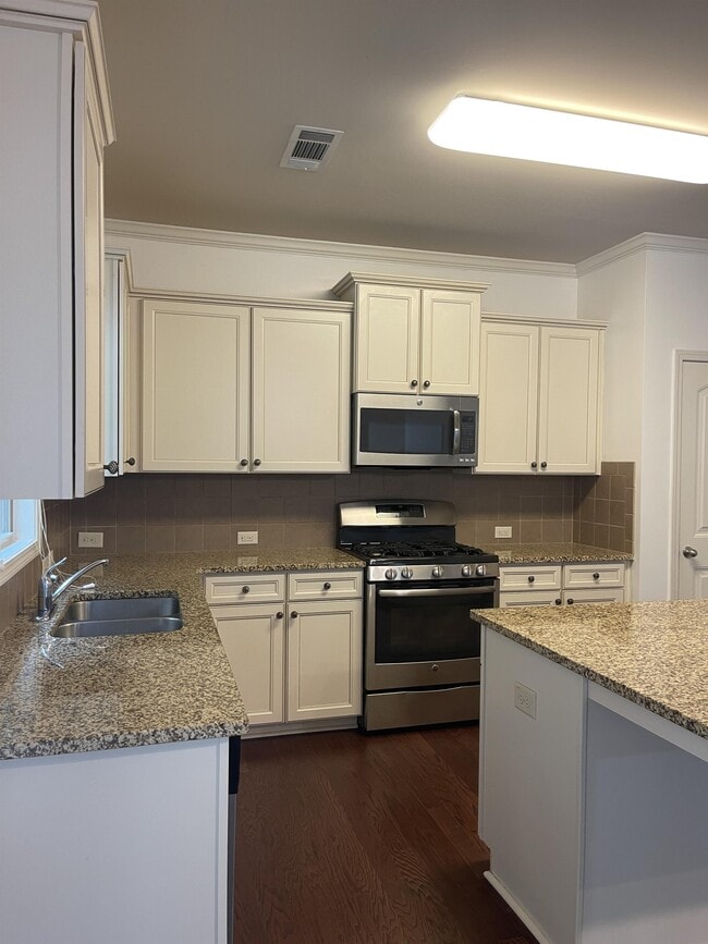 Building Photo - 765 Westmoreland Ln NE