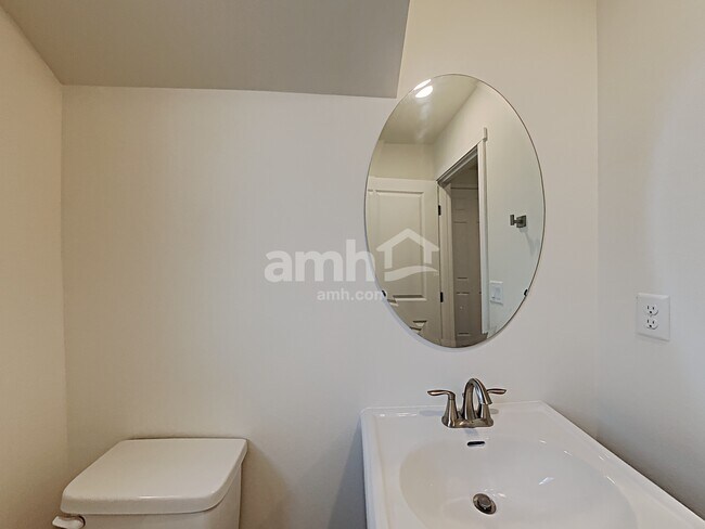 Building Photo - 1508 193rd St Ct E