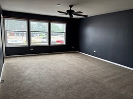 Building Photo - 4721 W Elm St