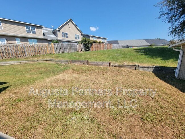 Building Photo - 420 Bowen Falls