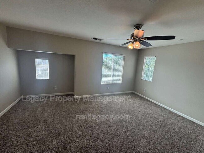 Building Photo - 893 Equinox Loop