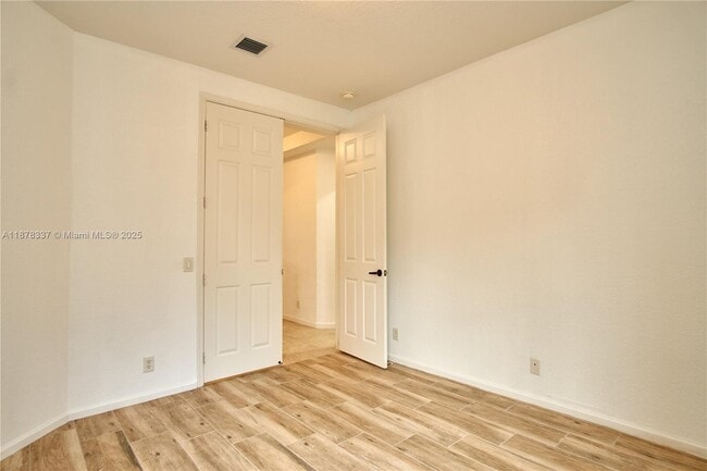 Building Photo - 2707 Center Ct Dr