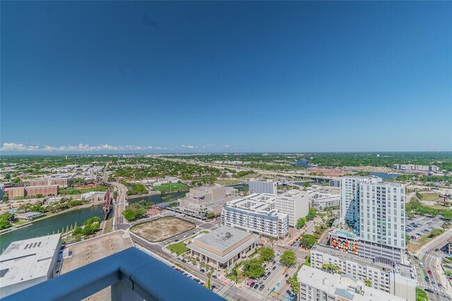 Building Photo - 777 N Ashley Dr