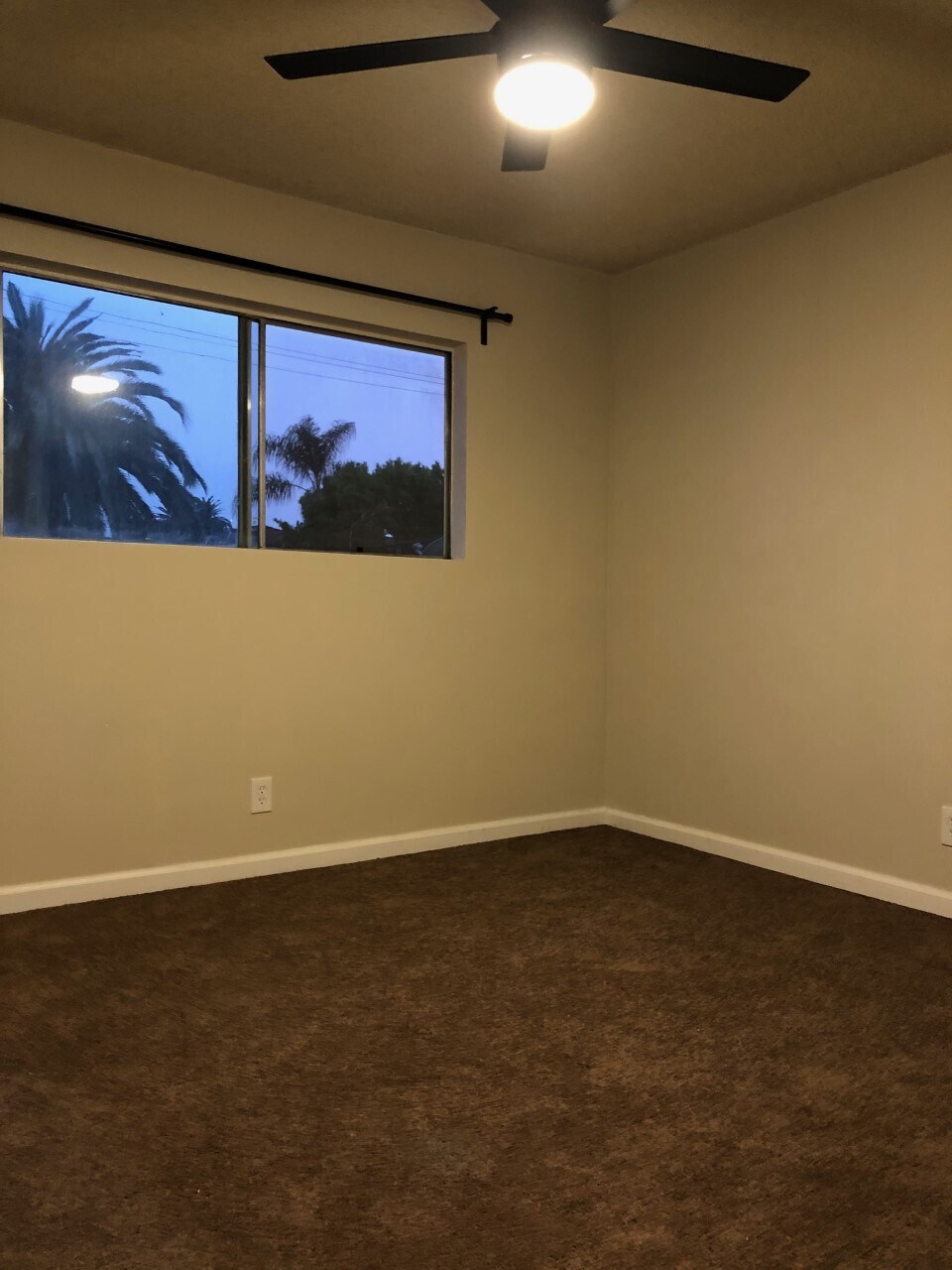 Building Photo - 2107 Earl Ave