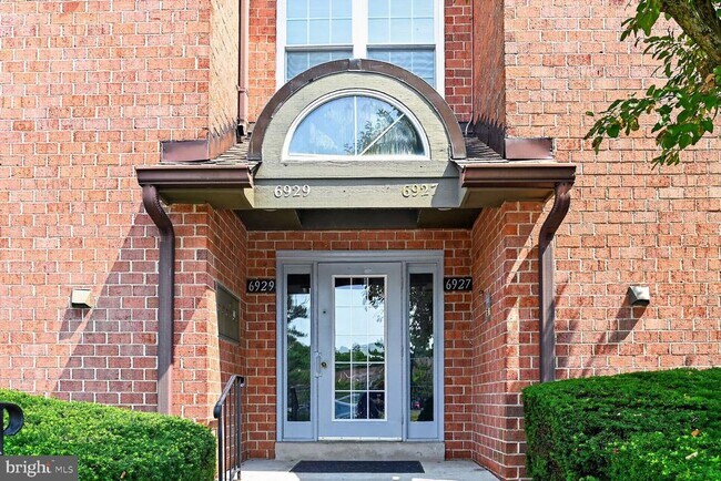 Building Photo - 6929 Clearwind Ct