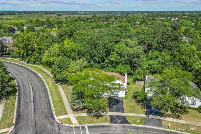 Building Photo - 731 Hickory Ln