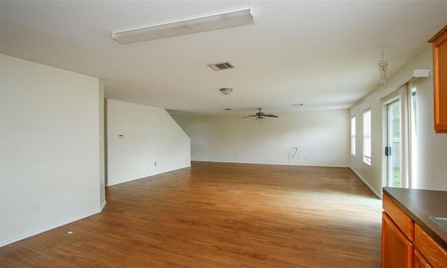 Building Photo - 16755 N Thrasher Dr