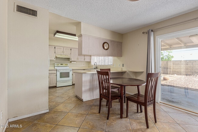 Building Photo - 5322 W Orchid Ln