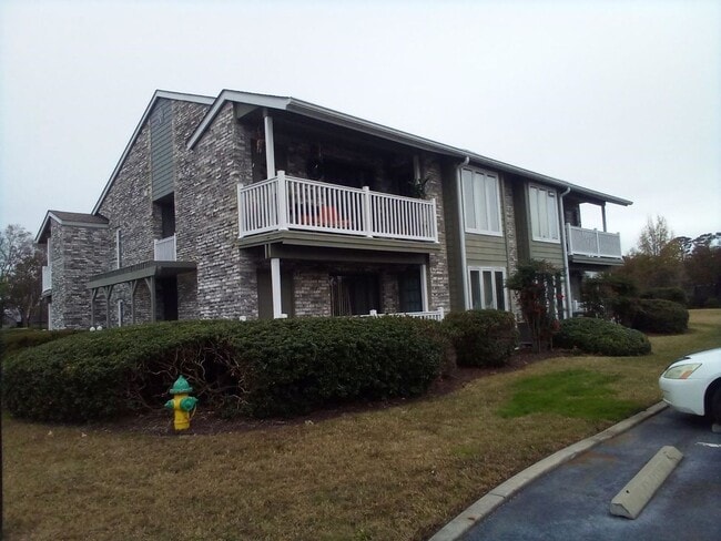 Building Photo - 4711 Cobblestone Drive, Unit E1