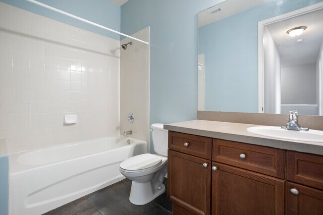 Building Photo - 3111 W De Leon St