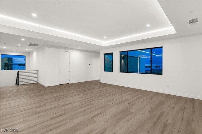 Building Photo - 7385 Heron Cyn Ct